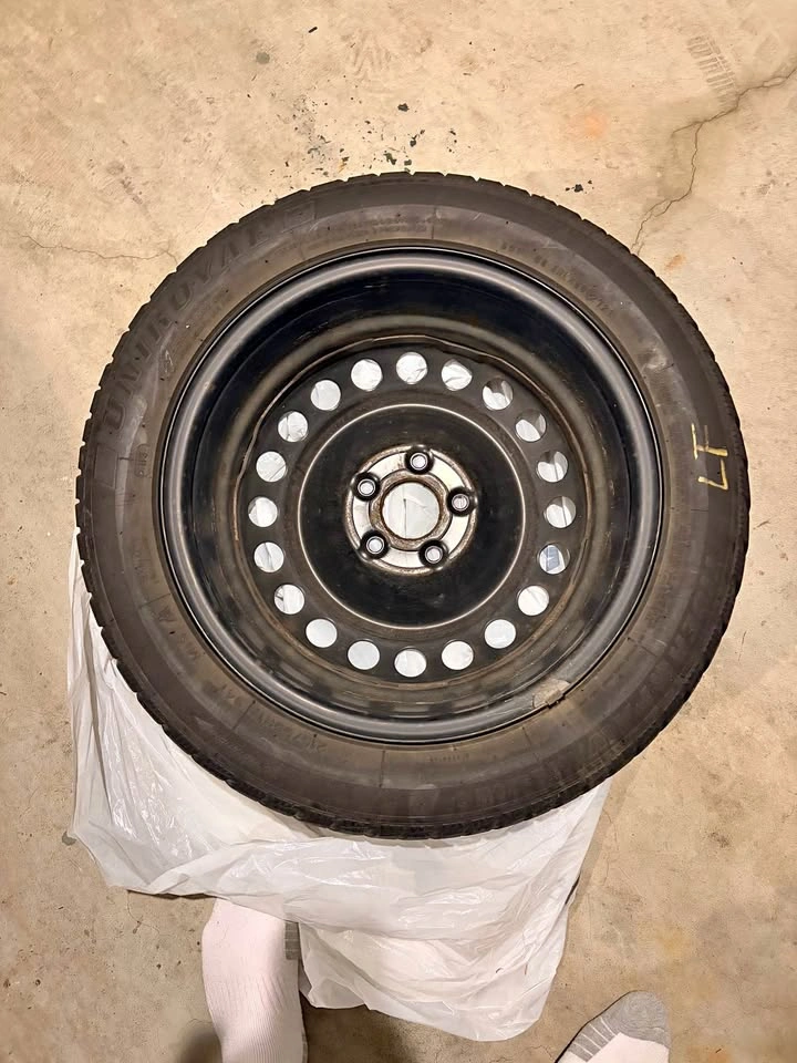 4 Uniroyal Winter Tires in Steel Rims - 215/55R17