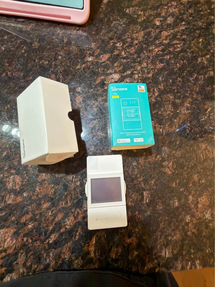 SONOFF TH Elite THR320D Smart Temperature and Humidity Switch - photo 3