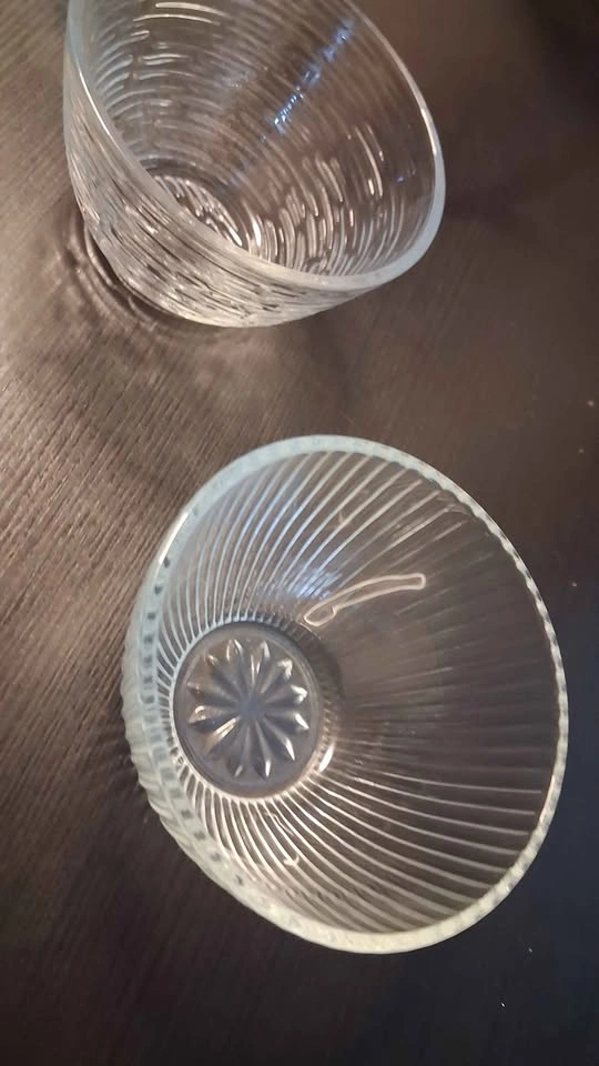 Set of 3 Textured Clear Glass Bowls - photo 3