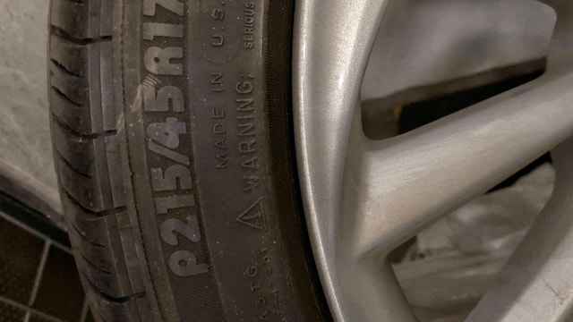 Acura 17-inch Alloy Wheel with Tire - photo 4