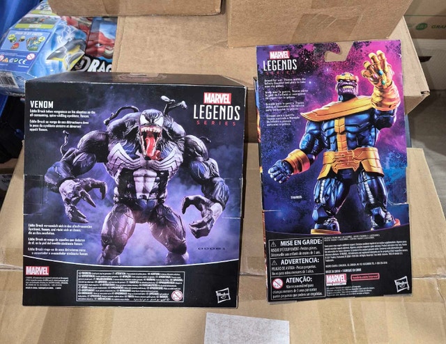 Hasbro Marvel Legends Venom and Thanos Figures - photo 2