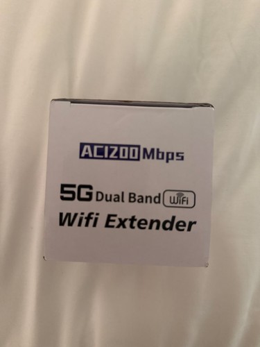 AC1200 Dual Band WiFi Range Extender - photo 2