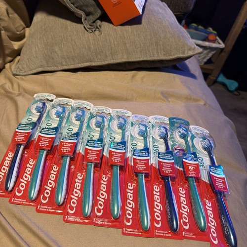 Lot of 9 Colgate 360 Deep Clean Toothbrushes Soft Bristles