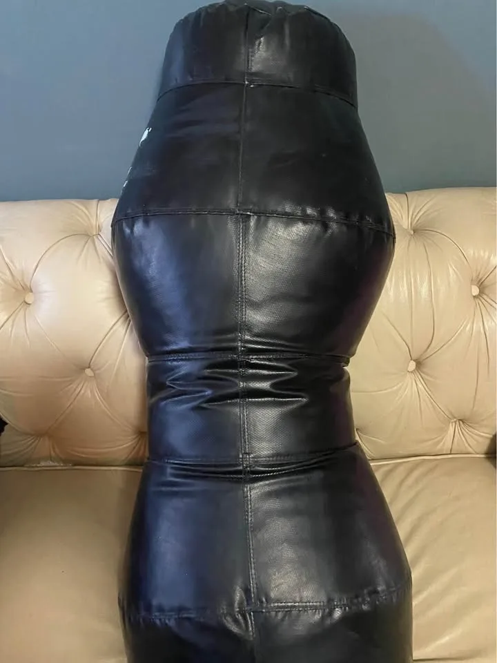 UFC grappling dummy image indicator(2)