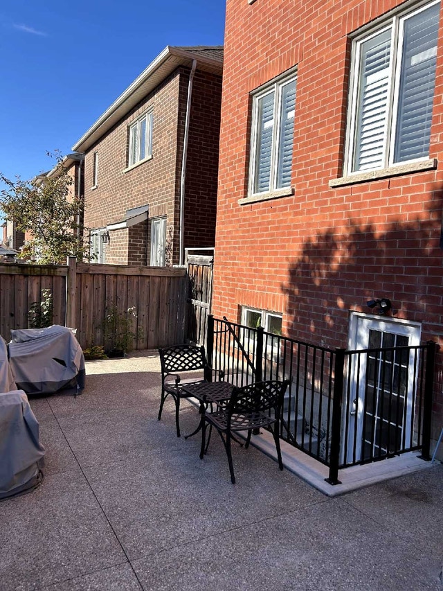 2 bdrm + Den Legal Basement Rental - photo 2