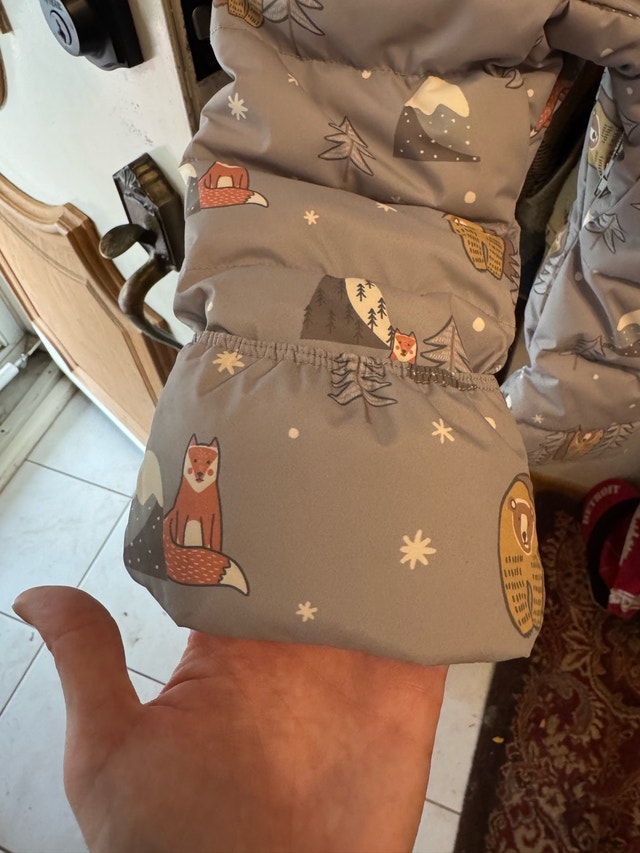 9 Month Deux Par Deux Snowsuit - photo 4