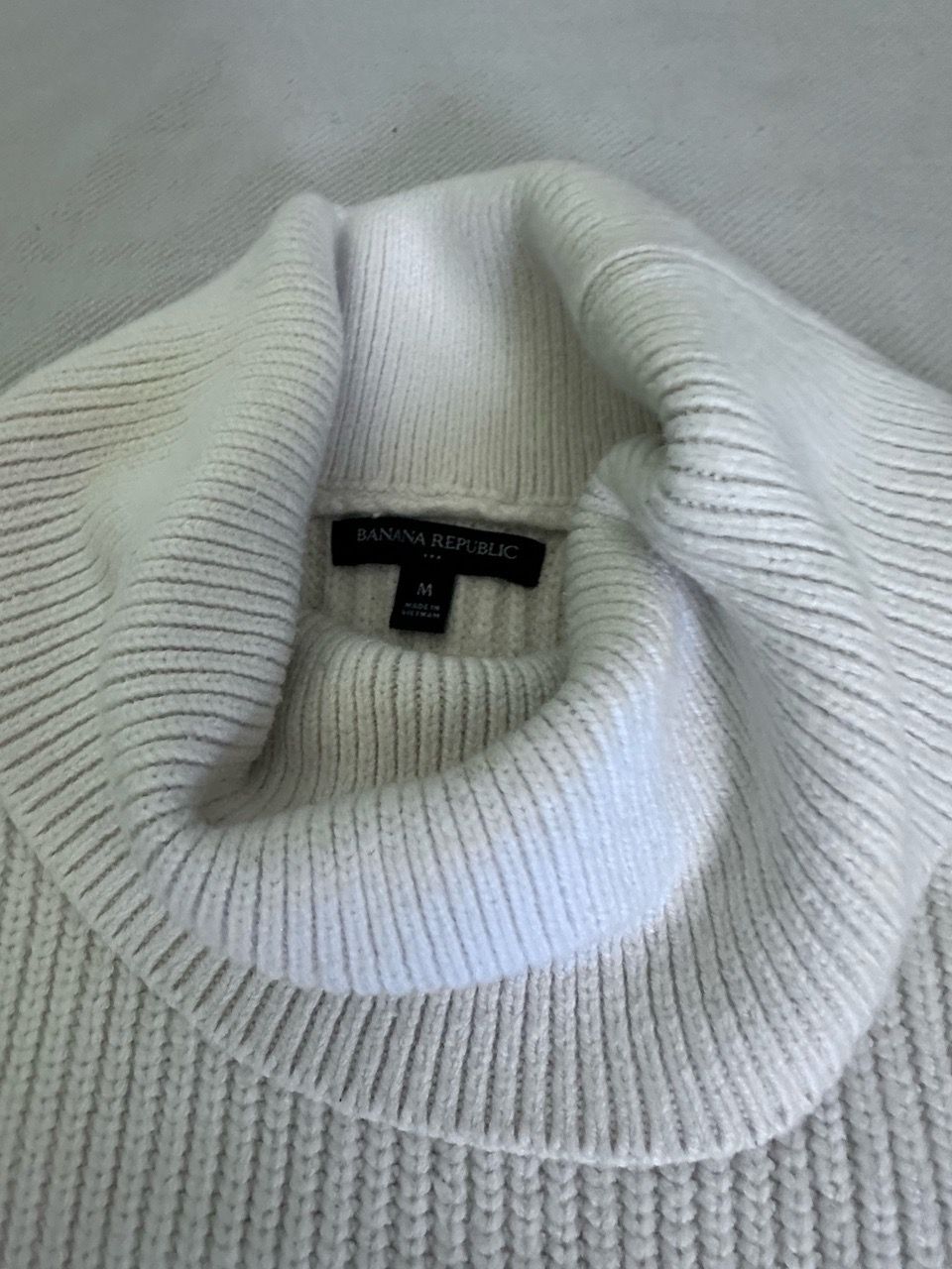 Banana Republic Cropped Turtleneck Sweater - photo 2