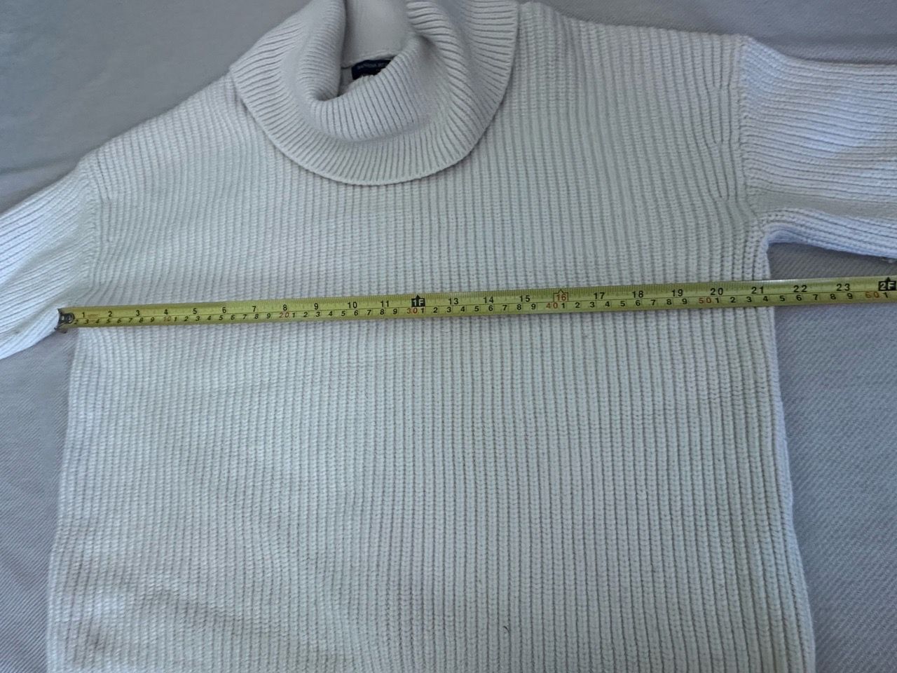 Banana Republic Cropped Turtleneck Sweater - photo 4