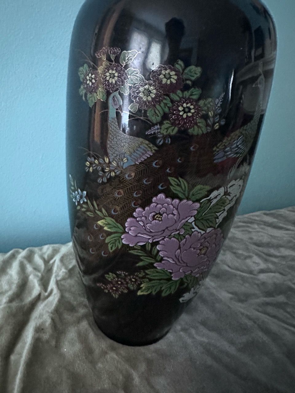 Pair of Black Porcelain Peacock Vases - photo 4