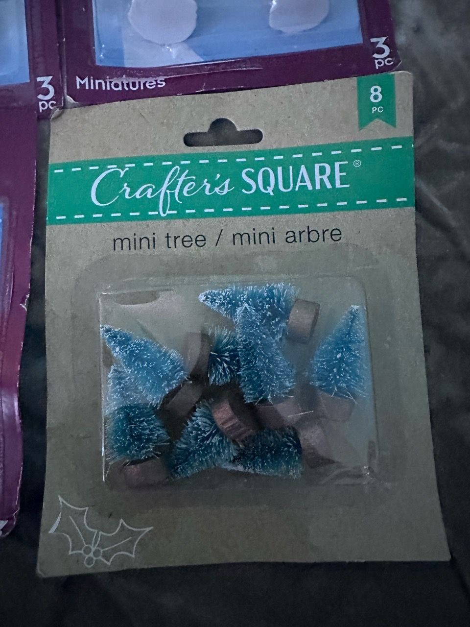 Cobblestone Corners Winter Village Miniatures Set - photo 3