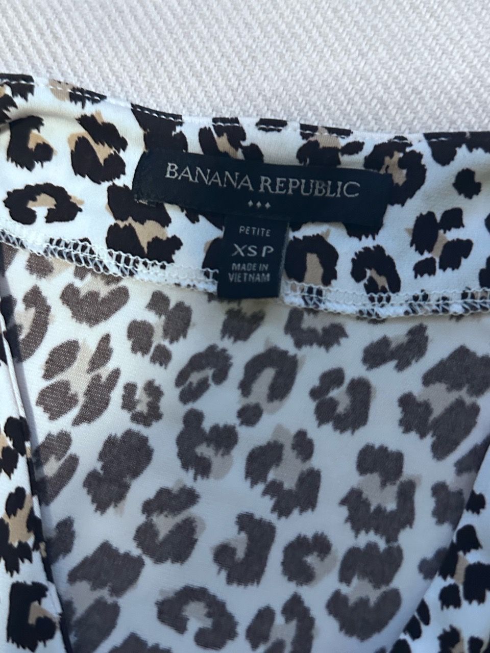 Leopard Print Long Sleeve Wrap Dress banana republic - photo 2
