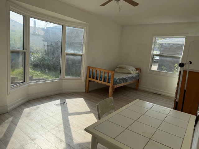 Large room with private bathroom - photo 5