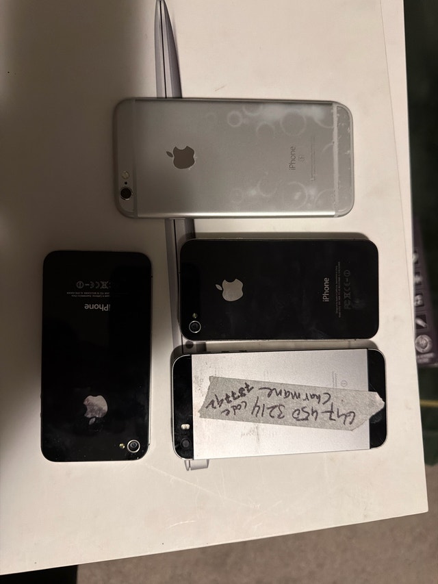 Apple iPhone Bundle - photo 2