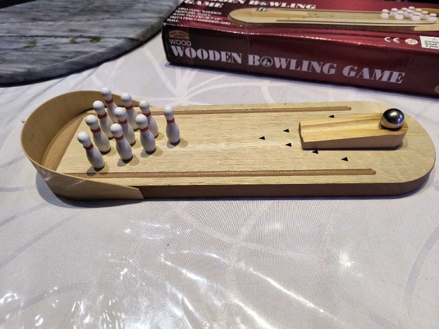 wooden bowling game - photo 2