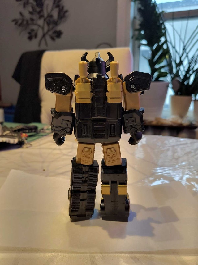Power Rangers Black & Gold Dino Megazord - photo 2