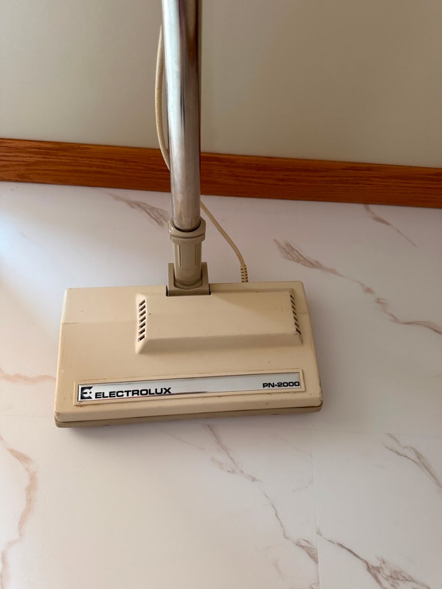 Electrolux PN-2000 Electric Vacuum Power Head – Works Great