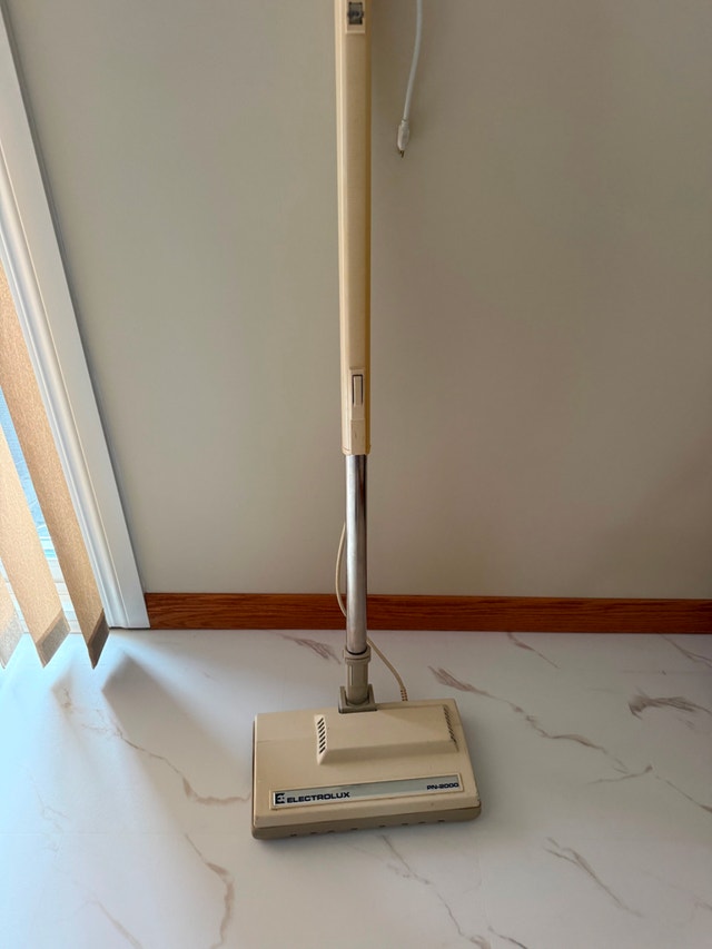 Electrolux PN-2000 Electric Vacuum Power Head – Works Great - photo 2
