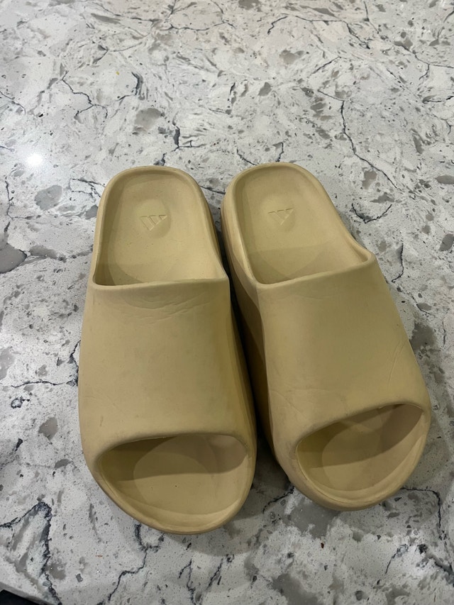 Adidas Yeezy Slide