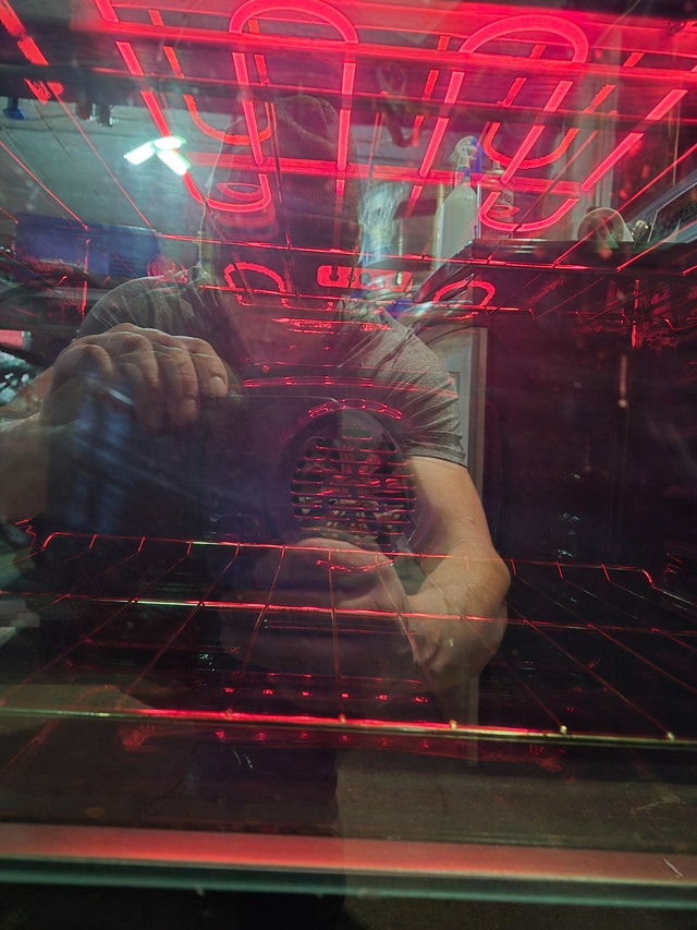 NEW OVEN with cracked glass - everything working - photo 3