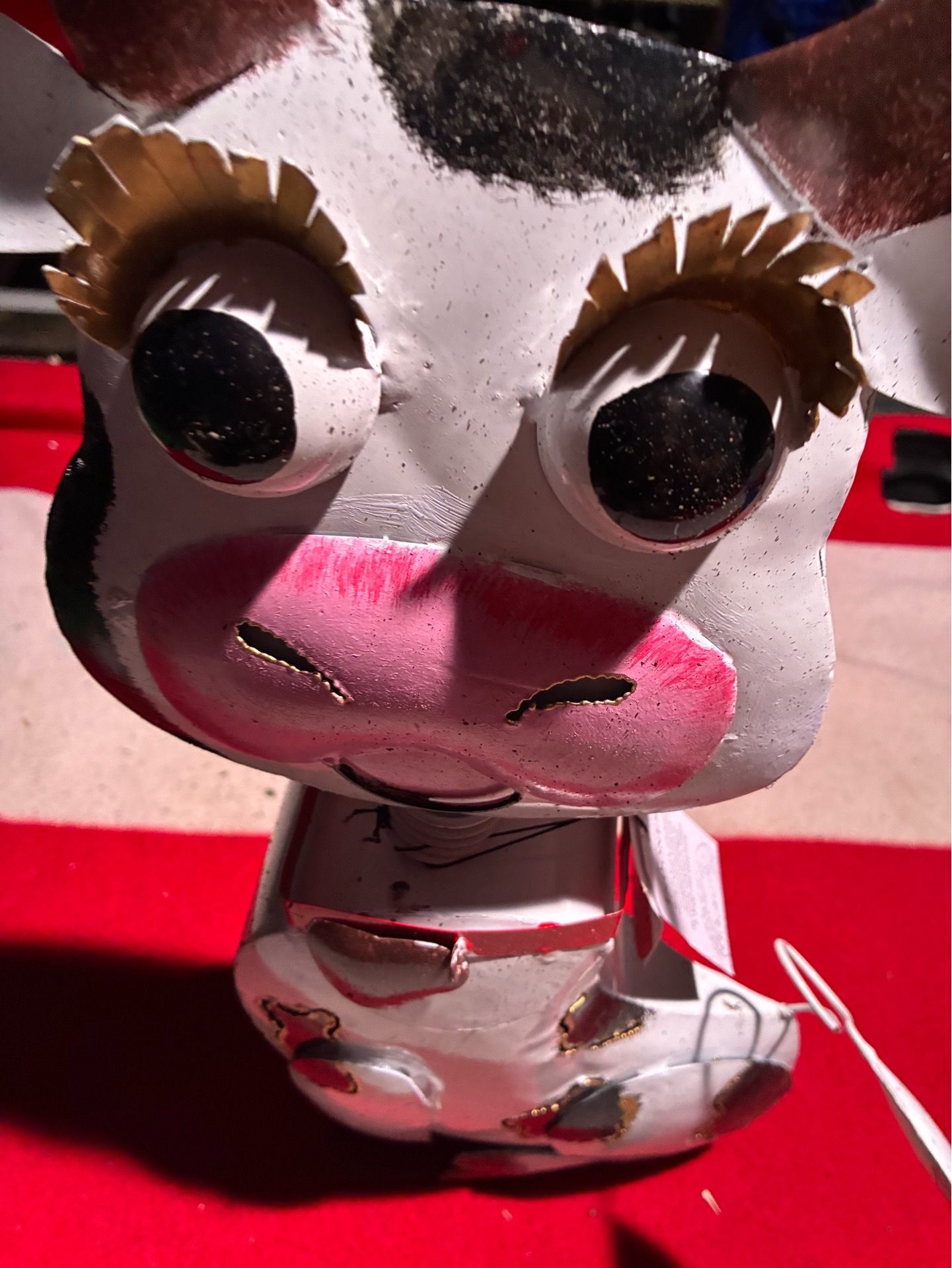 Rustic arrow white metal cow - photo 2