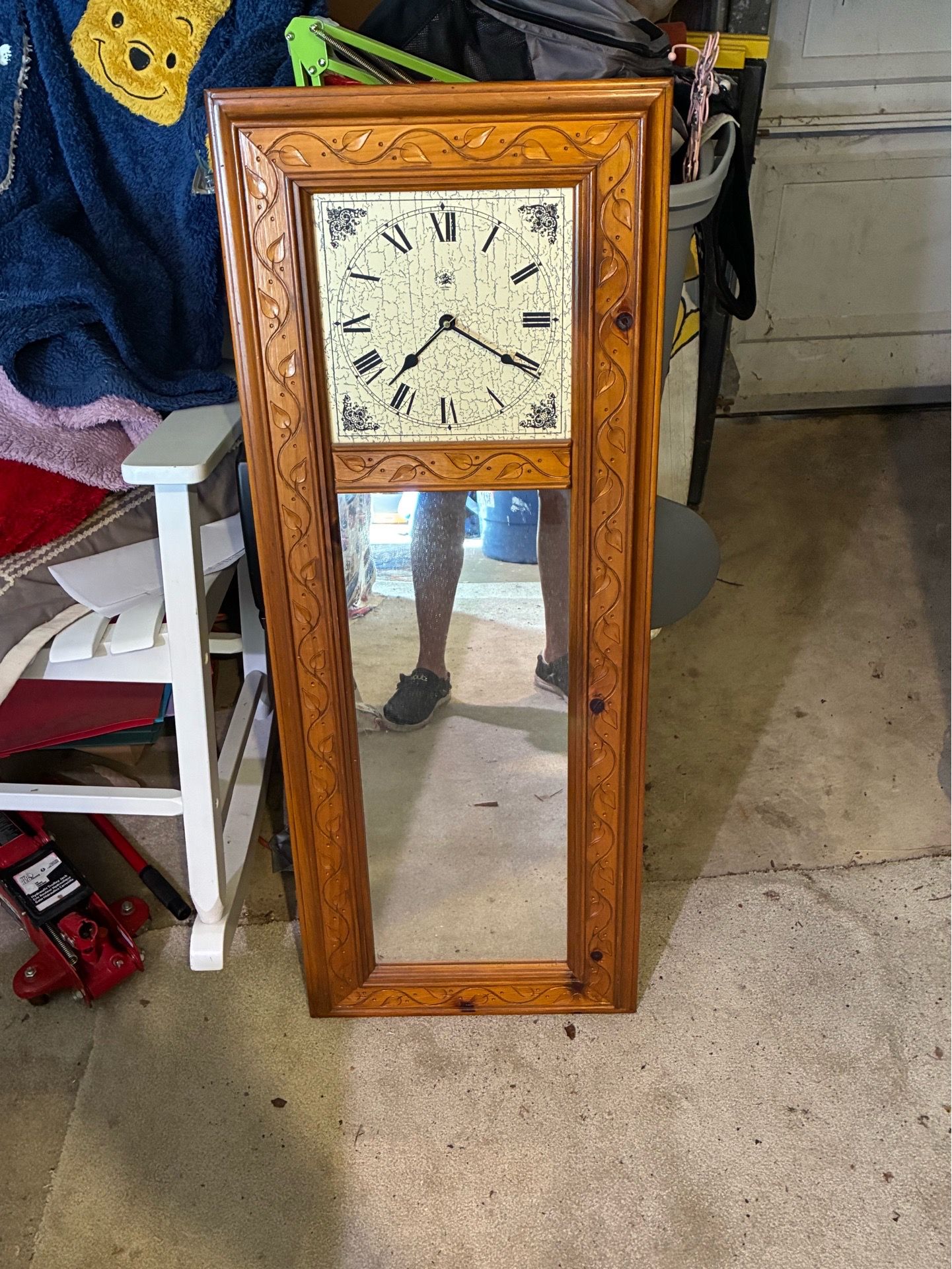 Hanging wall clock with mirror