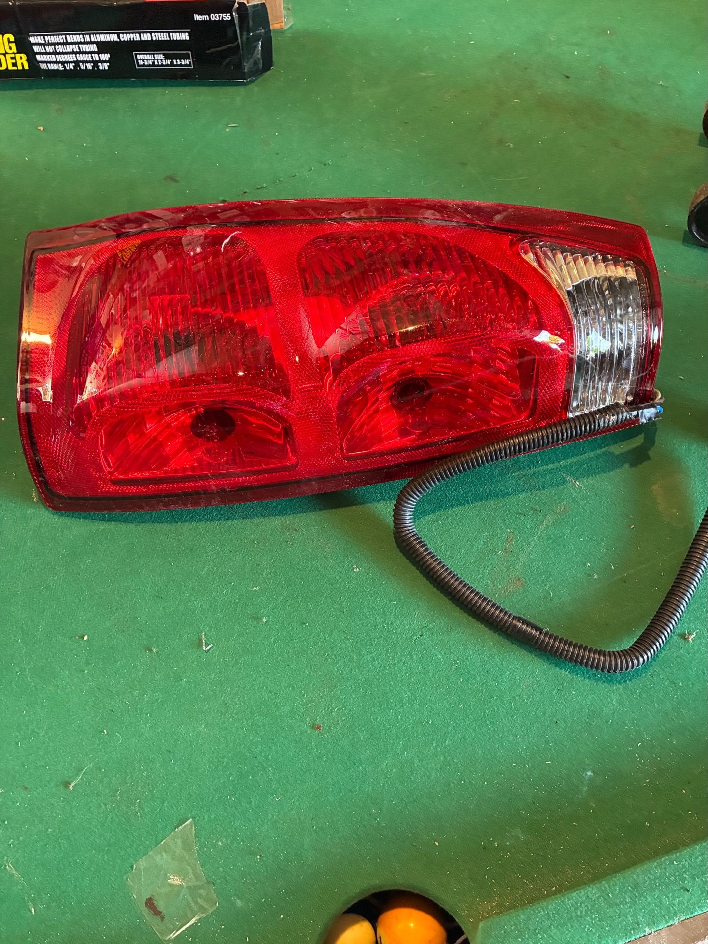 2007-2013 Chevrolet Avalanche Passenger Side Tail Light