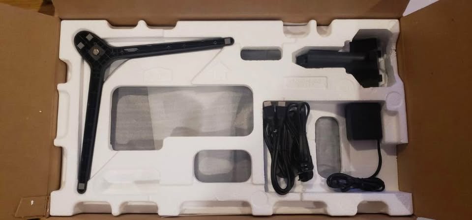 Samsung 27" T350 Series IPS FHD Monitor- Move out sale - photo 3