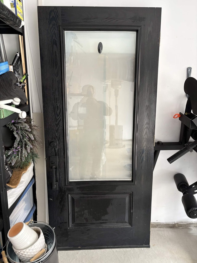 Fiberglass Exterior Door 36x80 - 3/4 Lite Glass, Hardware Incl - photo 2