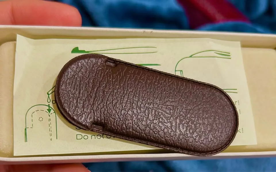 Victorinox Classic Swiss Army Knife image indicator(4)