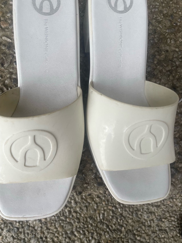 The Wishbone Collection Platform Sandals - photo 5