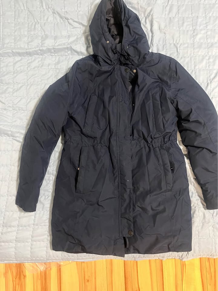 New HellyHansen winter jacket- Move out sale - photo 4
