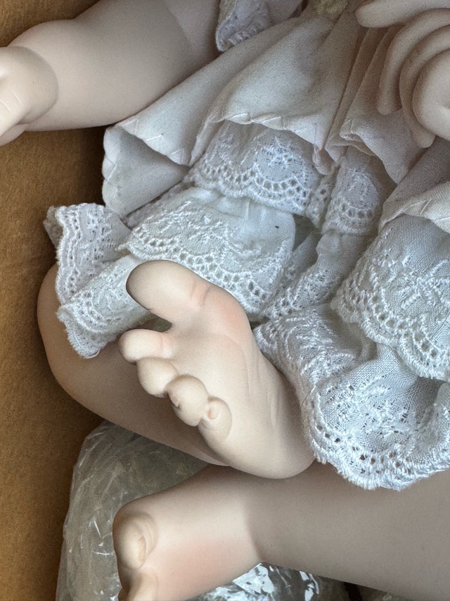 Collectible porcelain doll Baby Bo Peep - photo 3