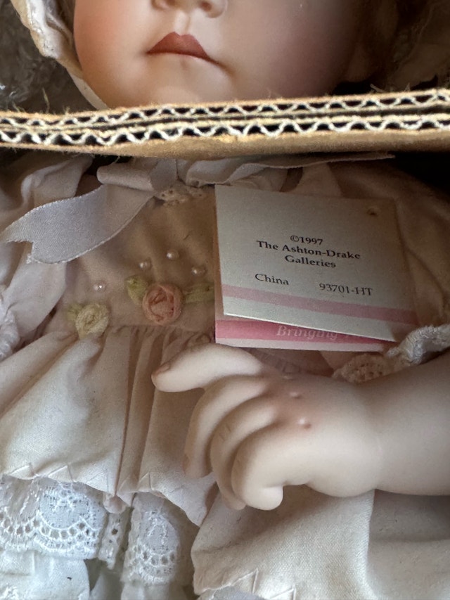 Collectible porcelain doll Baby Bo Peep - photo 4