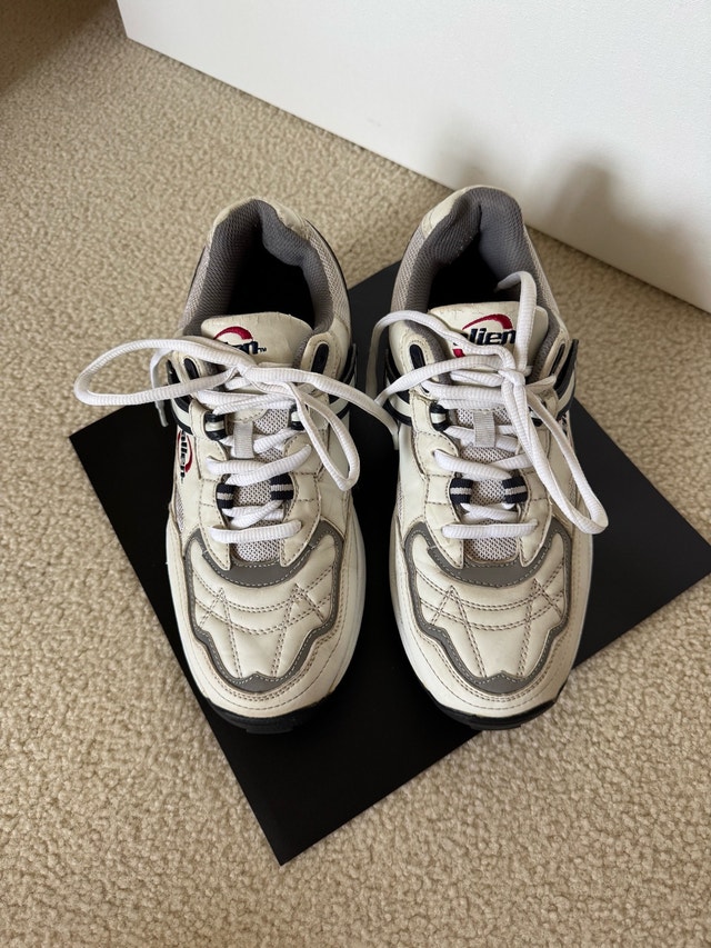 Alien Gravity Golf Shoes Mens Sz. 9