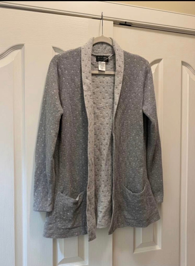 Italian cardigan merino woolcashmere size medium - photo 2