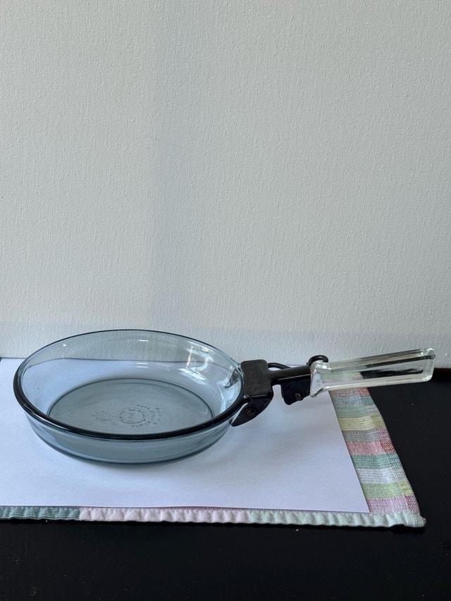 Vintage Pyrex Glass Skillet with Clear Handle | MCM Kitchenware