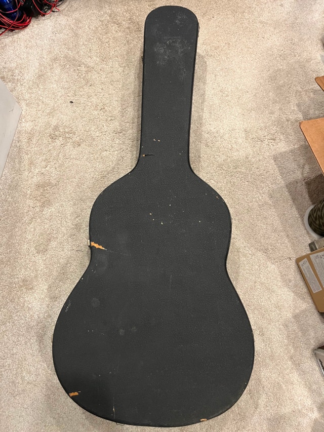 Kent Display Acoustic Guitar With Case (Not Playable) - photo 4