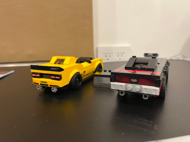 Lego Retired 2018 Dodge Challenger SRT Demon & 1970 Charger - photo 3