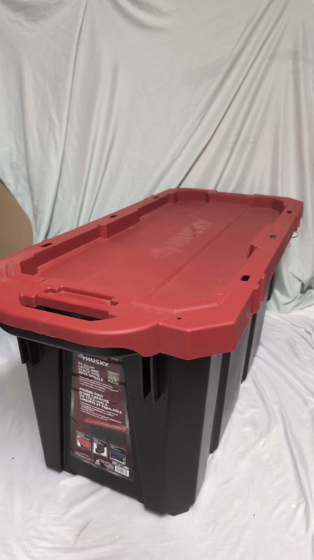 Husky 170 Litre/ 45 Gallon Latch and Stack Tote with Wheels