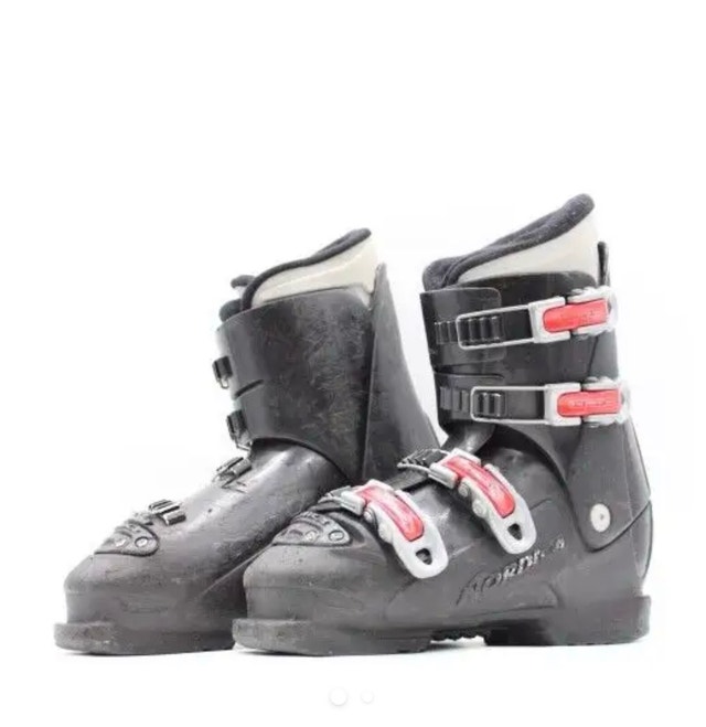 Brand New Nordica GP TJ Super Junior Ski Boots