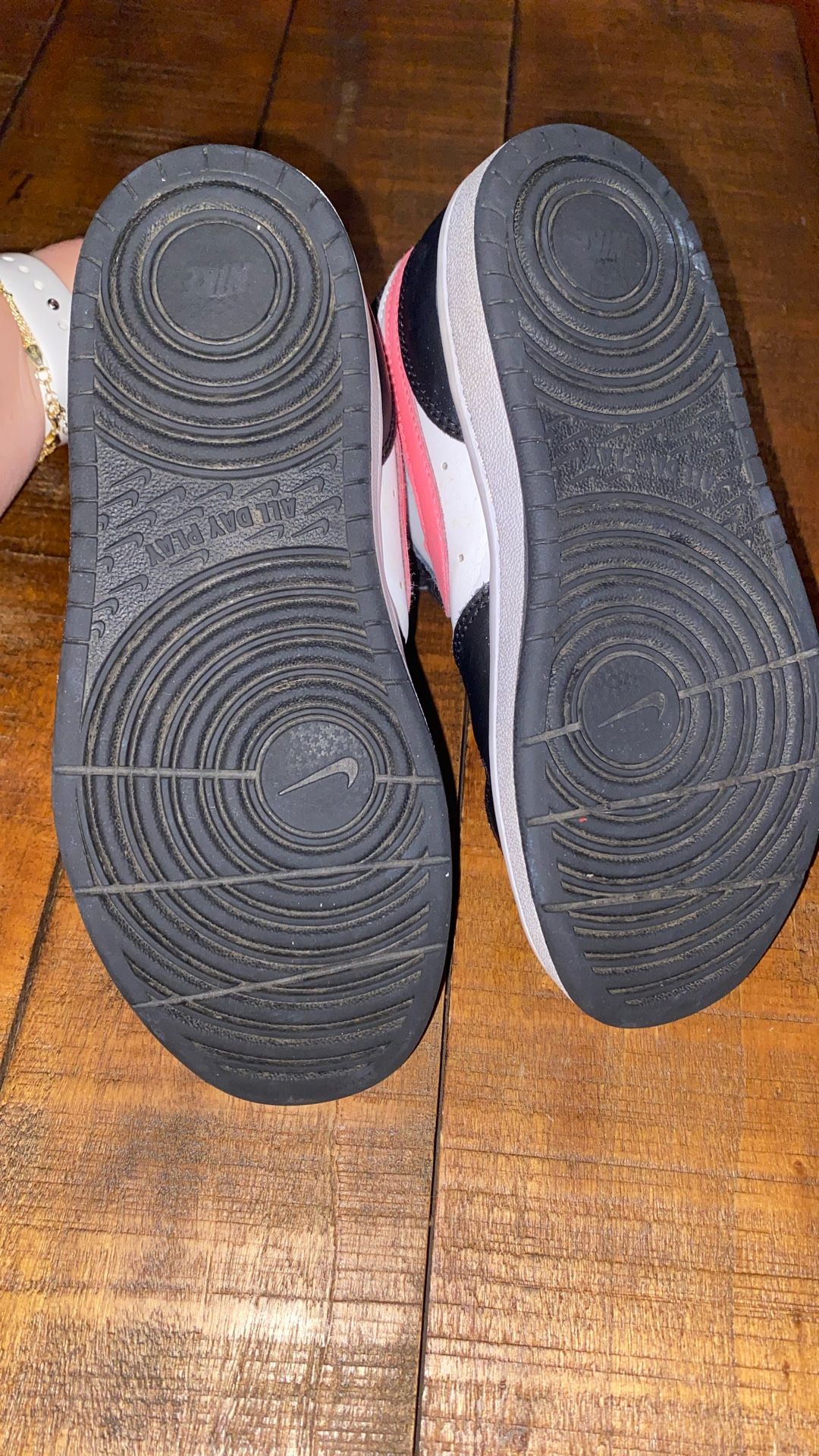 Girls Nike Sneakers “Court Borough” - Size 1 - photo 4