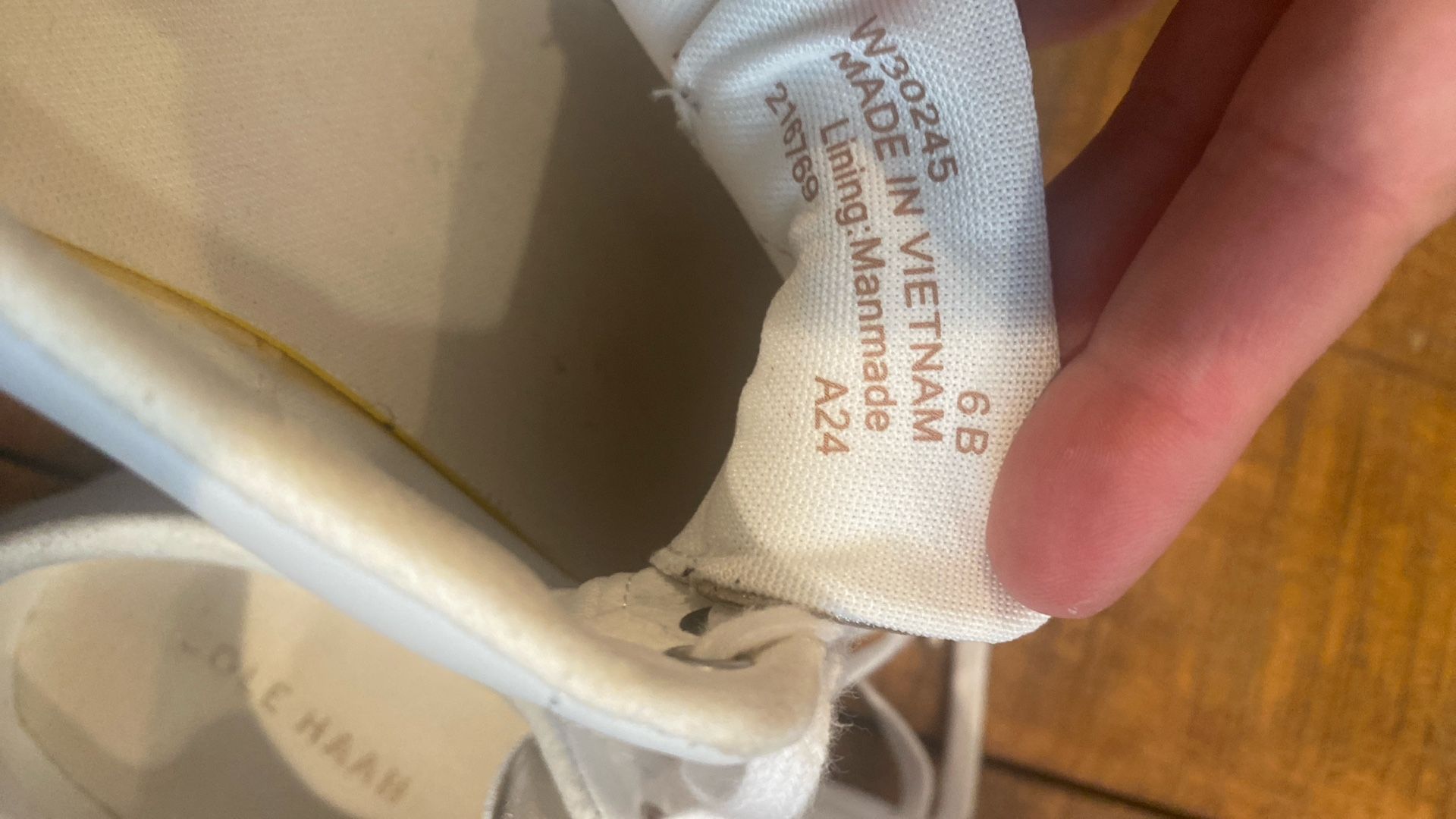 Women/teen Cole Haan Sneakers - Size 6 - photo 5