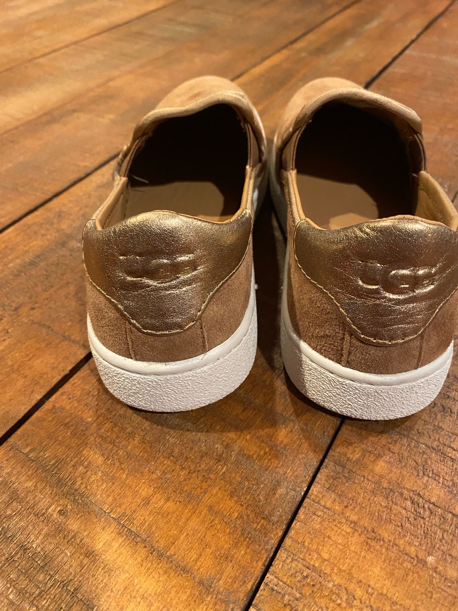 Women’s/Teens Slip On UGGs - photo 3