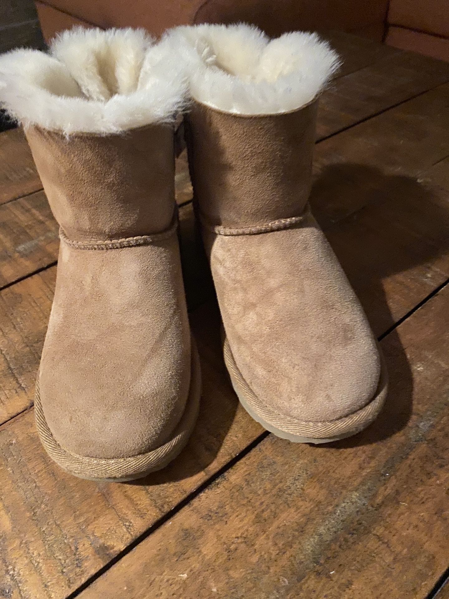 Girls UGG Boots - photo 3