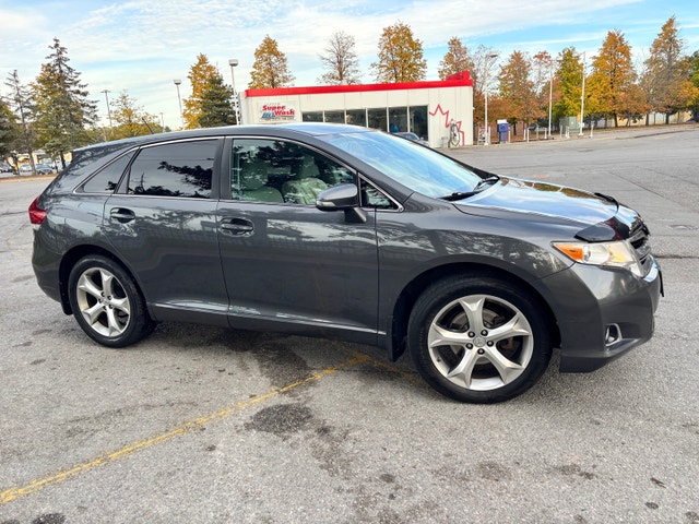 2013 Toyota Venza AWD + Remote Str + Winter Tires - photo 4