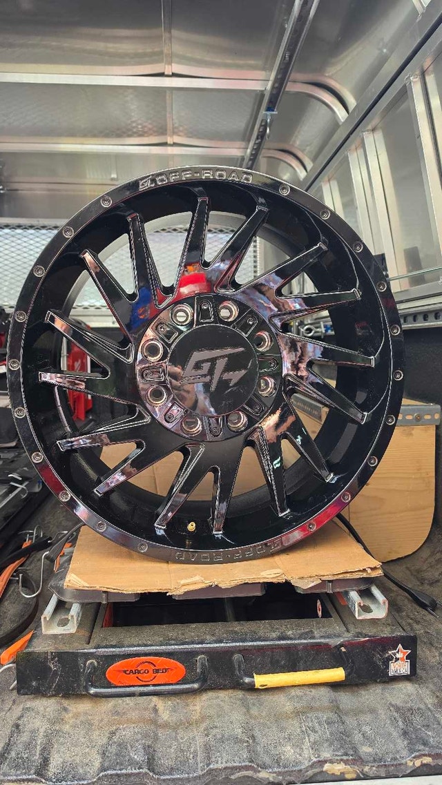 20" GT OFF-ROAD Tomahawk Wheels