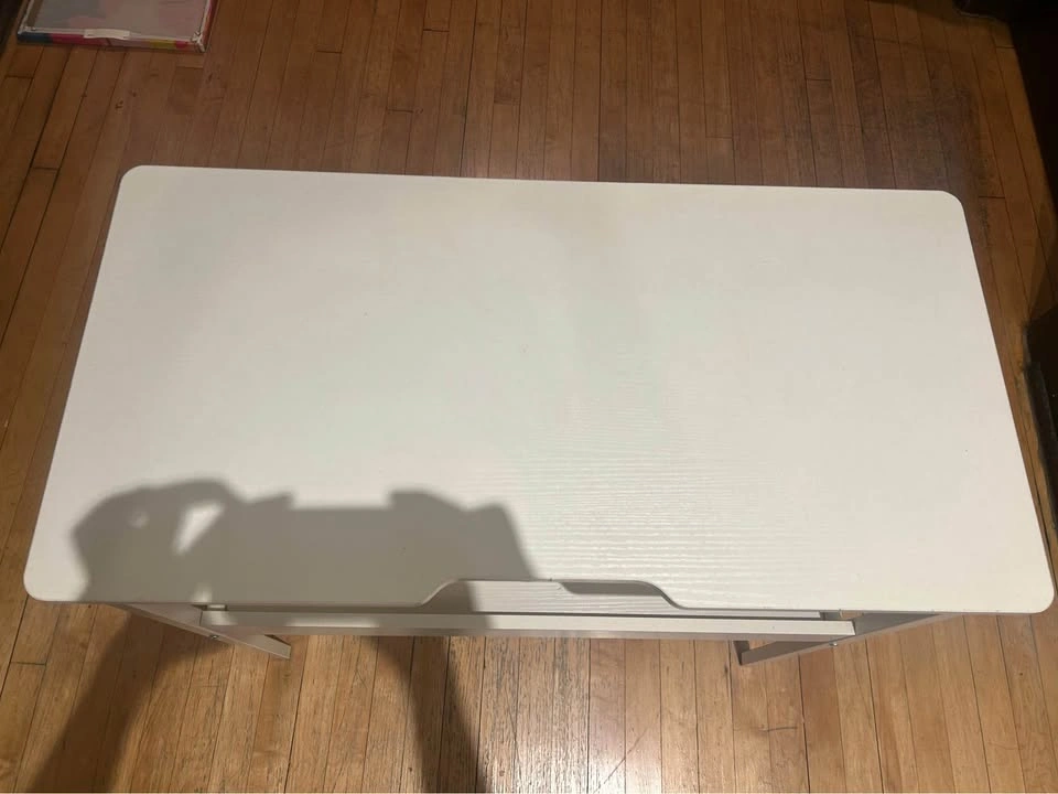 White Desk - Need gone by Oct 29 - photo 3