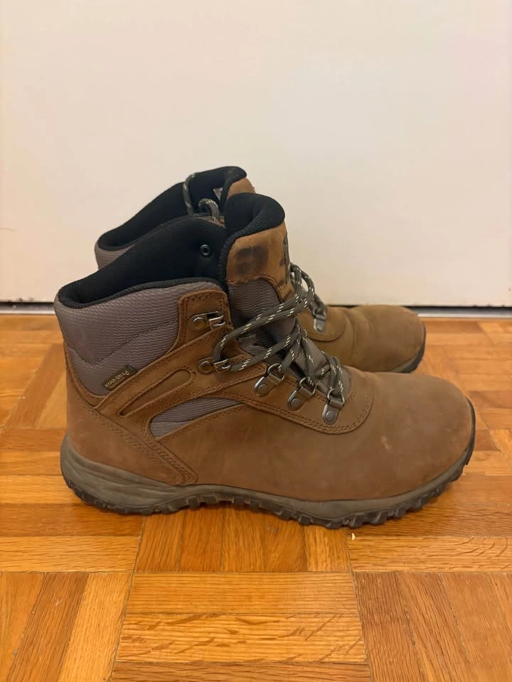 WindRiver Women’s Hiking Boots - size 9.5 - photo 2