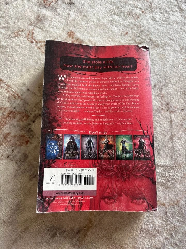 A Court of Thorns and Roses - Sarah J. Maas - photo 2
