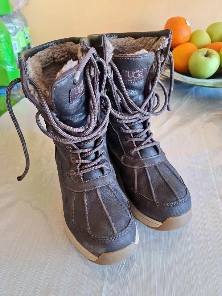 UGG kids brown boots size 5.5
